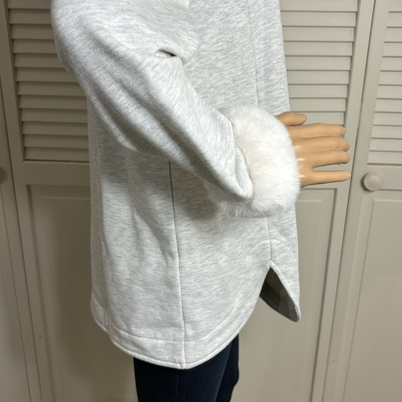 NWT Soft Surroundings Aprés Ski Faux Fur Top Medium - Picture 8 of 12